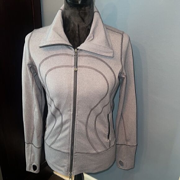 •Lululemon Stride jacket•​ - Picture 5 of 8